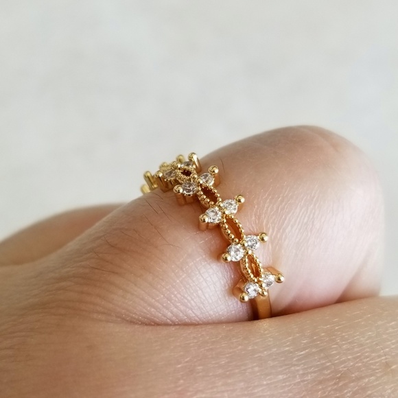 Delicate Yellow Gold Ring - Picture 8 of 8